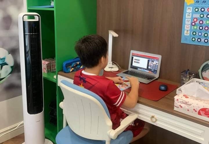 'Muôn màu' cảm xúc của trẻ em trong ngày khai giảng online 'Muôn màu' cảm xúc của trẻ em trong ngày khai giảng online