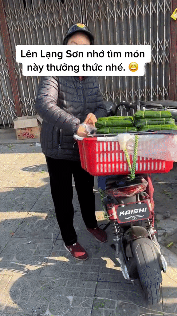 Cư dân mạng rất thích món bánh xanh mướt đặc sản Lạng Sơn vì cái tên rất lạ và hấp dẫn của nó.