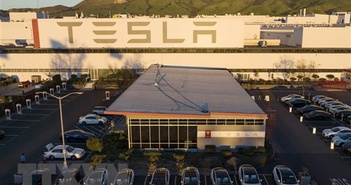 Do công nghệ hỗ trợ người lái, Tesla đã thu hồi gần 363.000 xe điện.
