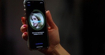 Cảnh giác cài đặt FaceID của iPhone Cảnh giác cài đặt FaceID của iPhone