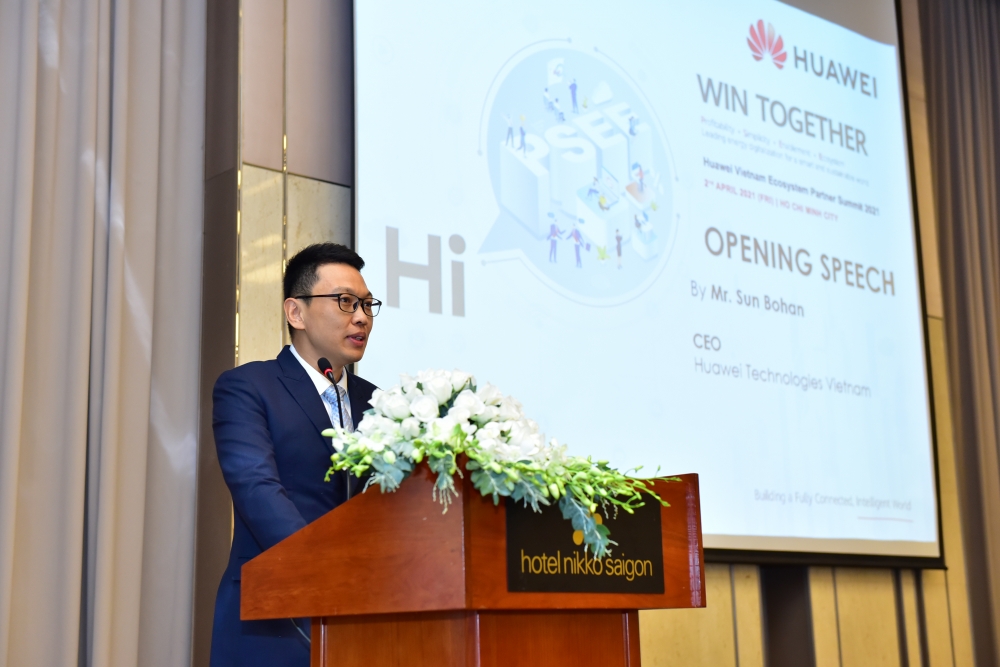 CEO Sun Bohan: Huawei đã cam kết hợp tác với các công ty khác trên khắp Việt Nam và Campuchia. CEO Sun Bohan: Huawei đã cam kết hợp tác với các công ty khác trên khắp Việt Nam và Campuchia.