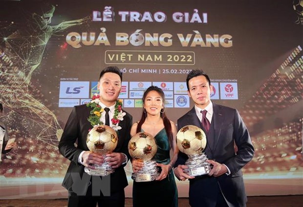 Quả bóng vàng Việt Nam 2022 đã được trao cho tiền đạo Văn Quyết và Huỳnh Như.