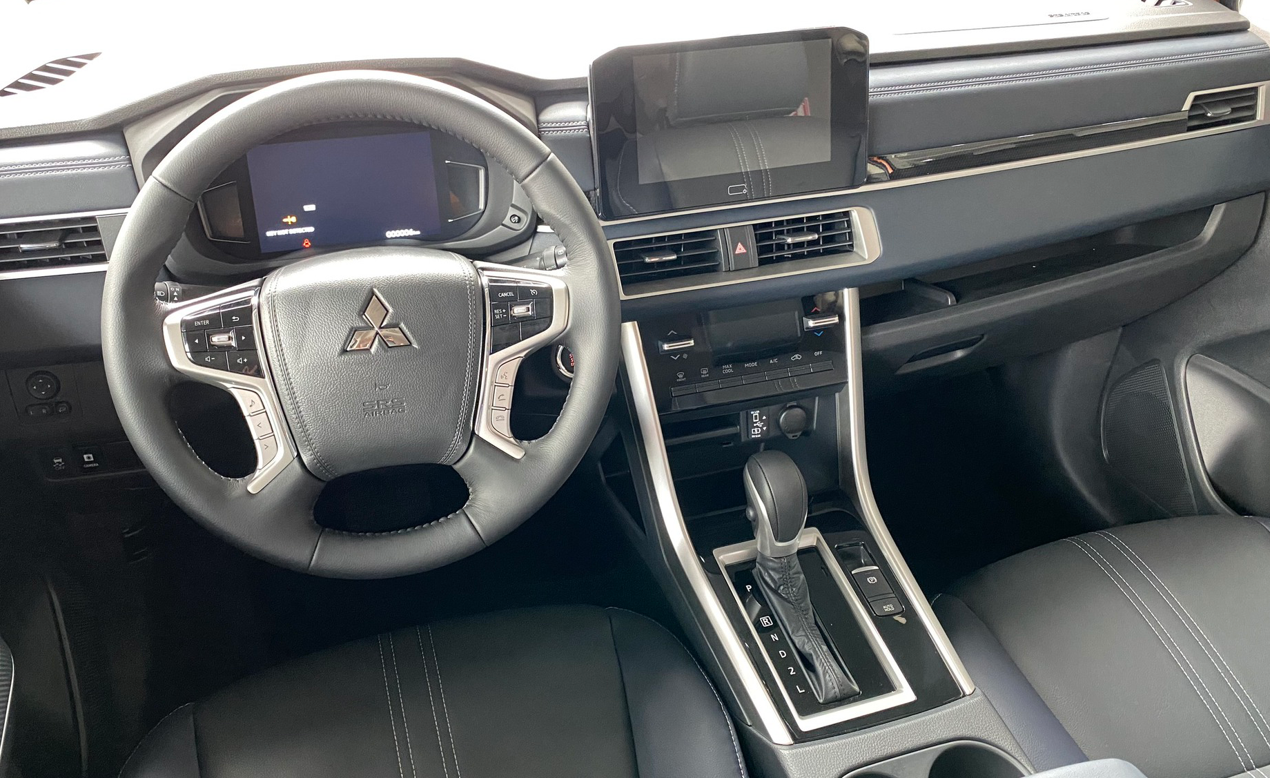 Về Việt Nam, 2015 Mitsubishi Xpander Cross 2023 có gì khác so với thị trường Thái Lan, Indonesia? - Ảnh 3. Về Việt Nam, 2015 Mitsubishi Xpander Cross 2023 có gì khác so với thị trường Thái Lan, Indonesia? - Ảnh 3.