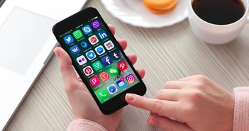 Khi đi chơi tết, 6 món đồ công nghệ này bạn nên mang theo bên mình. Khi đi chơi tết, 6 món đồ công nghệ này bạn nên mang theo bên mình.