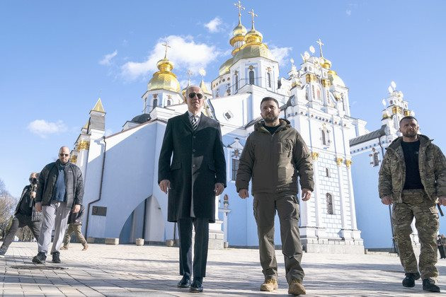Điều gì sau chuyến thăm Kyiv bất ngờ và chớp nhoáng của Tổng thống Mỹ?