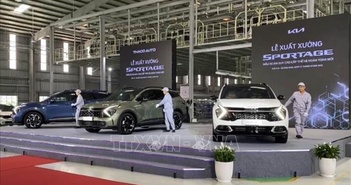 Doanh số bán ô tô tại Việt Nam giảm 51% trong tháng đầu năm. Doanh số bán ô tô tại Việt Nam giảm 51% trong tháng đầu năm.