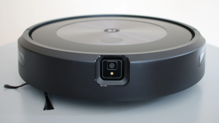Lộ ảnh nhạy cảm vì sử dụng robot hút bụi thông minh - 2