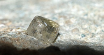 Phát hiện viên kim cương lâu đời nhất thế giới ở Nga