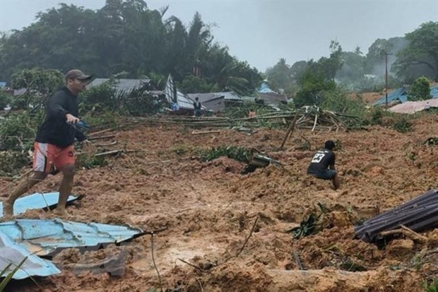 Indonesia đẩy mạnh tìm kiếm hàng chục nạn nhân mất tích trong lở đất