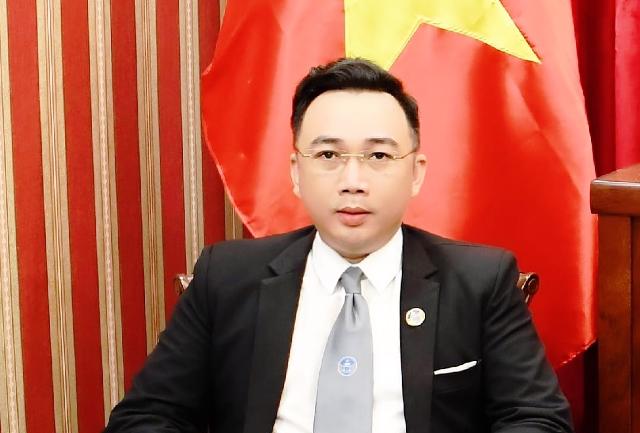 Cô đồng bổ cau "đúng nhận sai cãi" xôn xao mạng xã hội, “hot trend” ảnh hưởng xấu đến thế hệ trẻ - Ảnh 3. Cô đồng bổ cau "đúng nhận sai cãi" xôn xao mạng xã hội, “hot trend” ảnh hưởng xấu đến thế hệ trẻ - Ảnh 3.