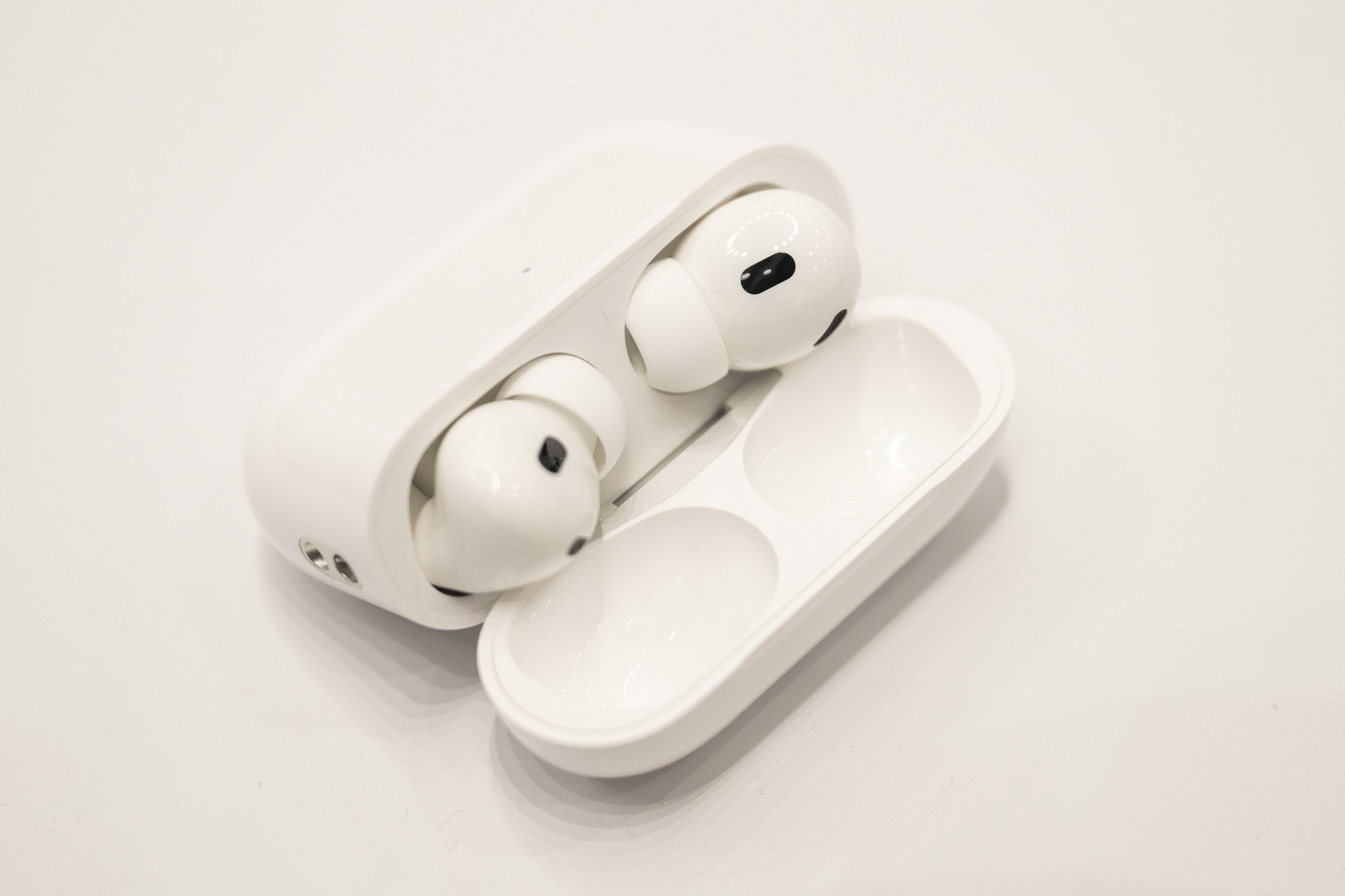 Phó chủ tịch hãng sản xuất AirPods tại Việt Nam rời công ty