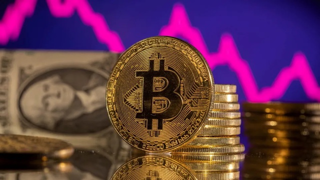 Giá Bitcoin vượt 24.000 USD