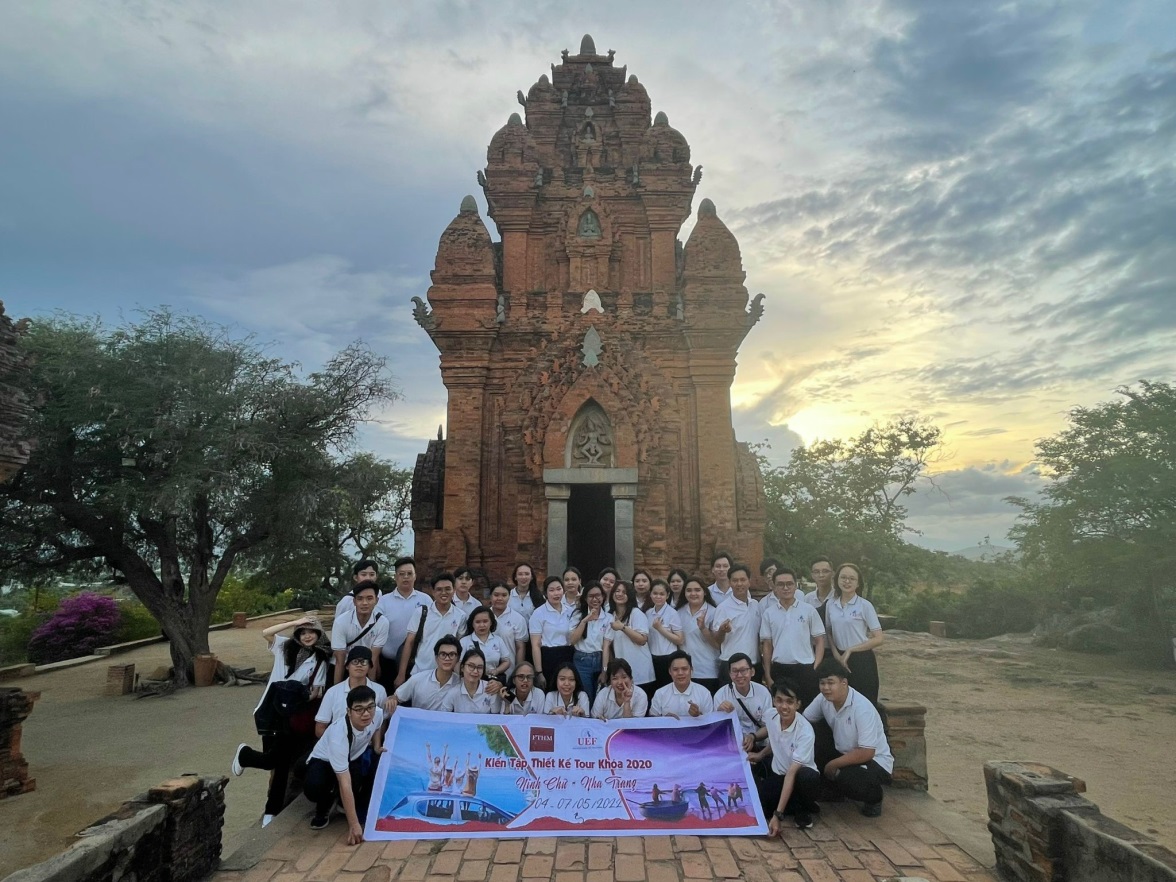 Học ngành Quản trị dịch vụ du lịch và lữ hành với thế mạnh đào tạo tiếng Anh tại UEF - Ảnh 1.