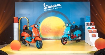 Thông qua sự kiện mở bán sớm, Vespa Primavera đã tiết lộ phiên bản Color Vibe "hoàng hôn rực rỡ" tuyệt đẹp. Thông qua sự kiện mở bán sớm, Vespa Primavera đã tiết lộ phiên bản Color Vibe "hoàng hôn rực rỡ" tuyệt đẹp.