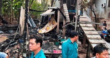 An Giang: Một người tử vong và hai người khác bị thương khi phá hai ngôi nhà lúc chiều tối. An Giang: Một người tử vong và hai người khác bị thương khi phá hai ngôi nhà lúc chiều tối.