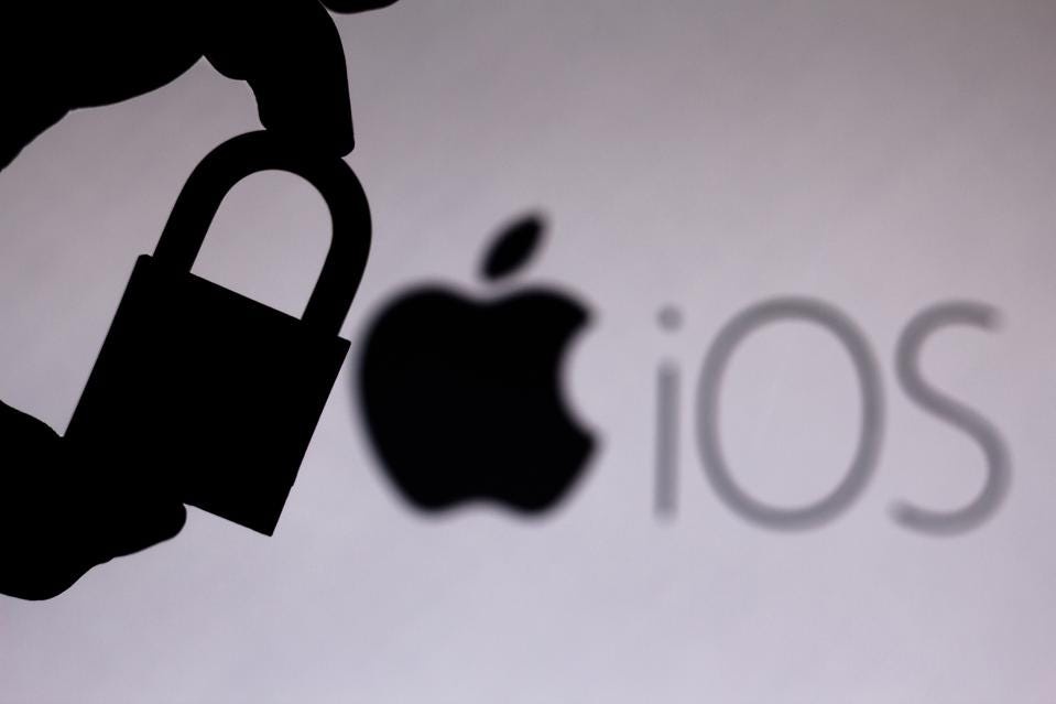 Apple nói gì về lỗ hổng bảo mật nghiêm trọng trên iPhone