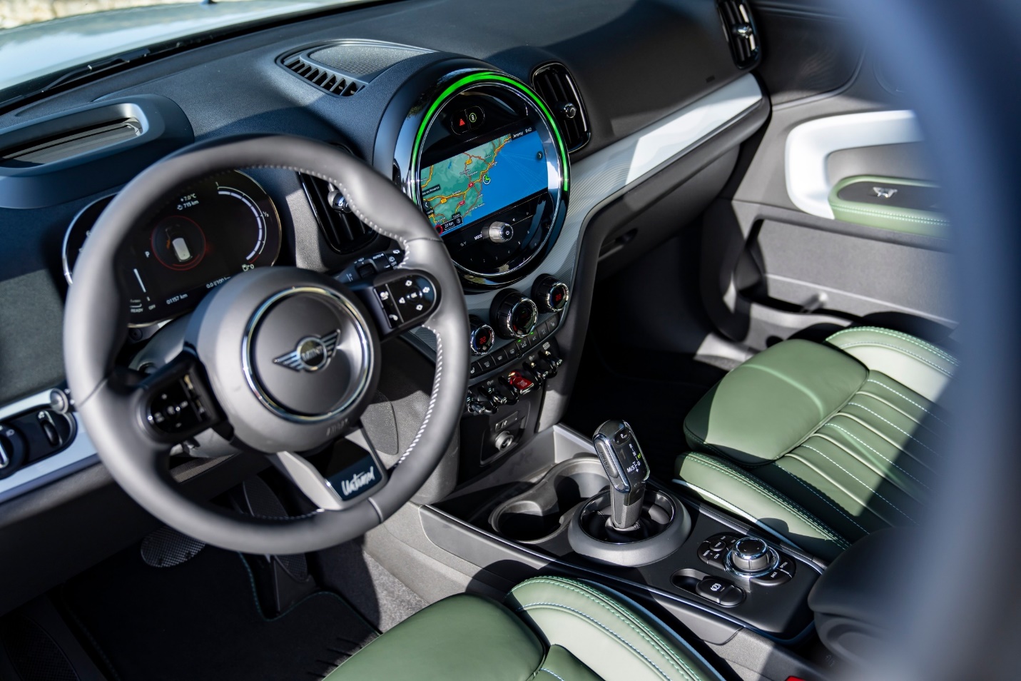 MINI Countryman Untamed Edition mới: Mẫu SAV độc đáo cho những hành trình thú vị - Ảnh 3.