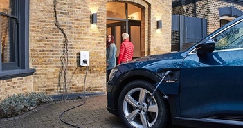 Lạm phát khiến nhiều chủ sở hữu ô tô điện ngày càng thất vọng với việc sạc tại nhà