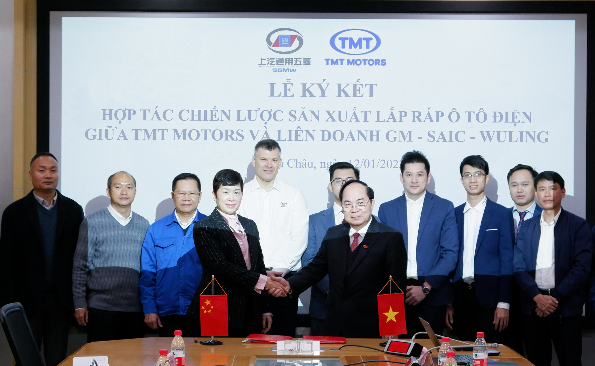 Ô tô điện cỡ nhỏ bán chạy nhất thế giới sắp lắp ráp và ra mắt tại Việt Nam với giá khó dưới 200 triệu đồng.