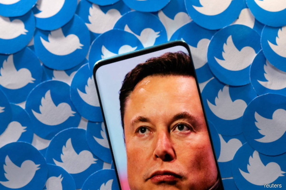 Sau khi bị Elon Musk thâu tóm, Twitter mất một nửa giá trị.