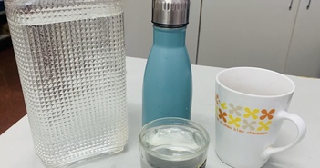 Bạn nên uống bao nhiêu nước mỗi ngày trong mùa hè để giữ đủ nước cho cơ thể Bạn nên uống bao nhiêu nước mỗi ngày trong mùa hè để giữ đủ nước cho cơ thể