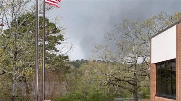 Lốc xoáy quét qua bang Missouri khiến 5 người thiệt mạng