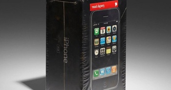 Một chiếc iPhone "cổ lỗ sĩ" vừa được bán gần 1 tỷ đồng - số tiền đủ để mua đứt 25 chiếc iPhone 14 Pro Max bản xịn nhất! Một chiếc iPhone "cổ lỗ sĩ" vừa được bán gần 1 tỷ đồng - số tiền đủ để mua đứt 25 chiếc iPhone 14 Pro Max bản xịn nhất!