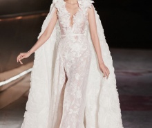 Thanh Hằng, H'Hen Niê diện váy cưới catwalk Thanh Hằng, H'Hen Niê diện váy cưới catwalk