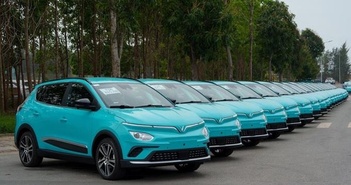 Doanh số VF e34 tăng vọt sau khi tỷ phú Phạm Nhật Vượng lập hãng taxi điện Doanh số VF e34 tăng vọt sau khi tỷ phú Phạm Nhật Vượng lập hãng taxi điện