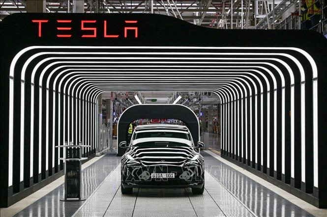 Để giành "thượng đế", Tesla tiếp tục giảm giá tới 5.000 USD cho mỗi xe.