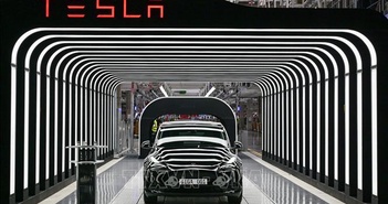 Để giành "thượng đế", Tesla tiếp tục giảm giá tới 5.000 USD cho mỗi xe. Để giành "thượng đế", Tesla tiếp tục giảm giá tới 5.000 USD cho mỗi xe.
