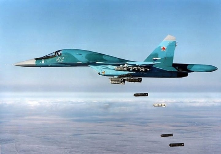 Tại Ukraine, Su-34 đã "khóa chặt" mạng lưới cung cấp vũ khí?