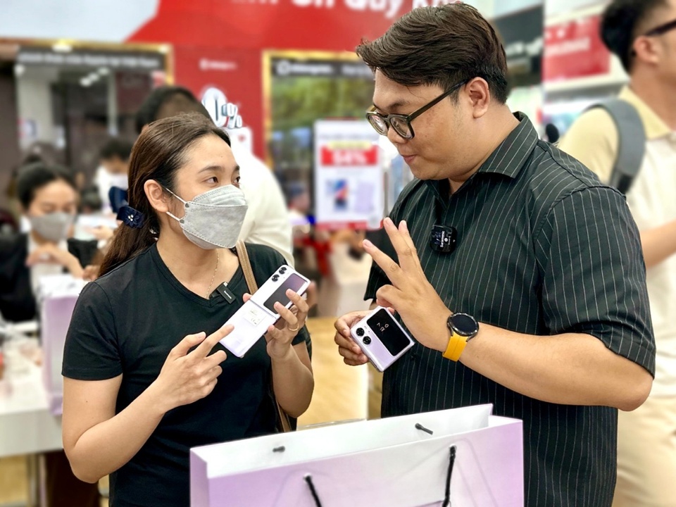 Người dùng Việt ngày càng sử dụng smartphone gập