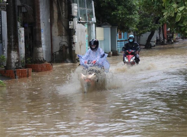 Nguy cơ lũ quét ở miền núi, không khí lạnh áp sát biên giới và