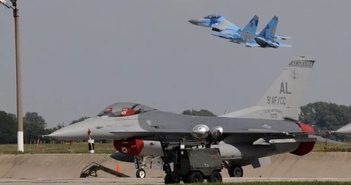 F-16 của Mỹ sẽ trở nên vô dụng nếu chỉ cần một đường băng ở Ukraine bị hỏng. F-16 của Mỹ sẽ trở nên vô dụng nếu chỉ cần một đường băng ở Ukraine bị hỏng.