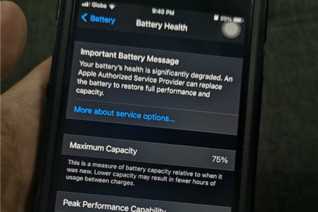 Mỗi năm, pin iPhone bị xuống cấp ra sao?