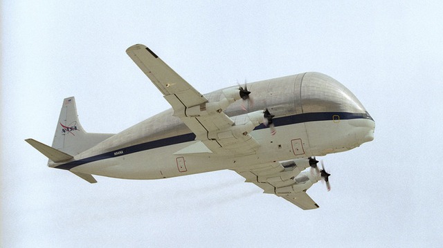 Tương tự như cá nhà táng, chiếc máy bay này đã từng là thứ vô cùng cần thiết để chinh phục không gian