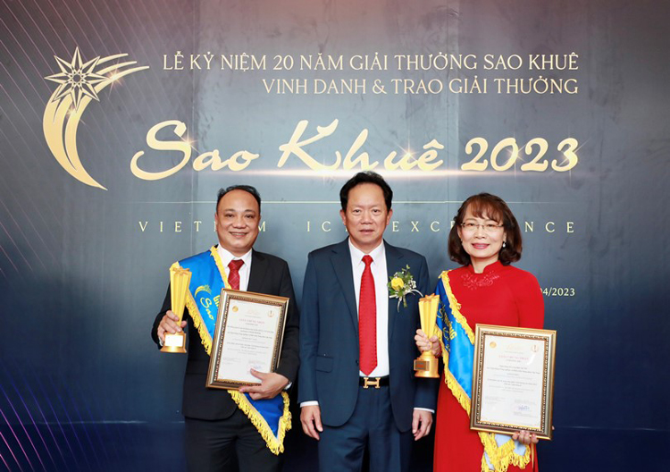 Agribank giành "cú đúp" tại giải thưởng Sao Khuê 2013
