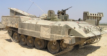 Xe bọc thép hàng đầu của Israel được cho là có nguồn gốc từ T-55 Liên Xô