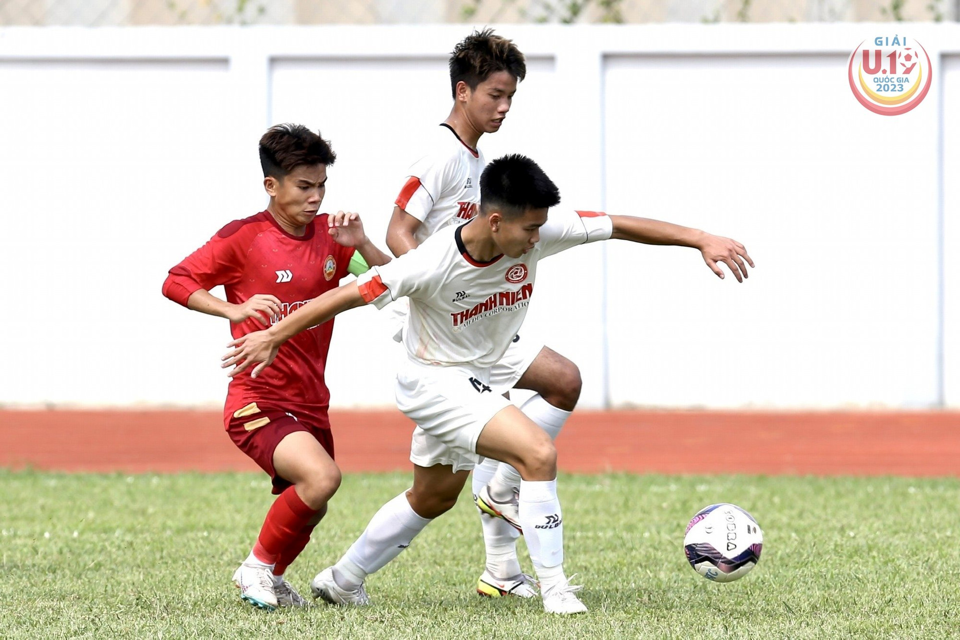 U.19 quốc gia: Viettel và Bình Phước dắt tay nhau đi tiếp trong trận đấu bốn bàn thắng