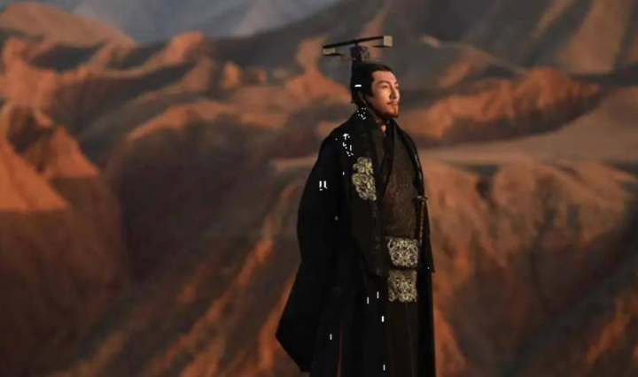 Vì sao Tần Hoàng che giấu 3 chuyện kỳ lạ xảy ra ngay trước khi qua đời?
