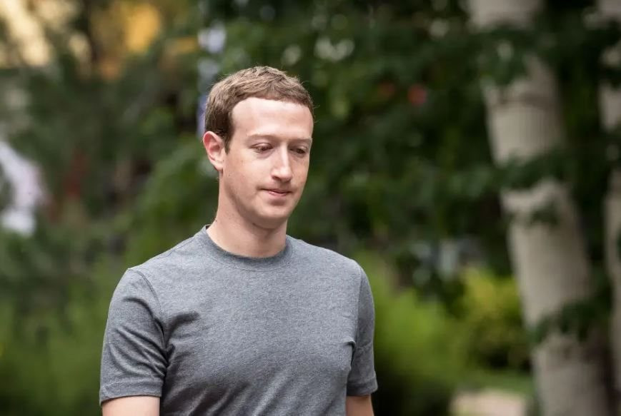 Mark Zuckerberg đã được Nhà Trắng loại khỏi danh sách dự hội nghị thượng đỉnh về AI