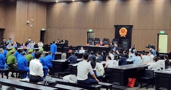 Xét xử cựu Chủ tịch tỉnh Bình Thuận: Doanh nghiệp đồng ý nộp tiền khắc phục thiệt hại Xét xử cựu Chủ tịch tỉnh Bình Thuận: Doanh nghiệp đồng ý nộp tiền khắc phục thiệt hại