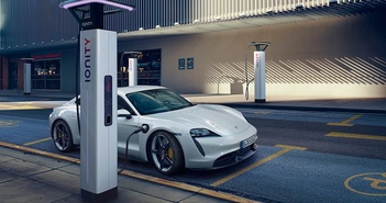Xe điện của Porsche sẽ có phạm vi gần 1.300 km và thời gian sạc lại trong 15 phút.