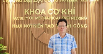 PGS.TS John Hữu Phấn, một nhà khoa học trẻ với 45 bài báo quốc tế PGS.TS John Hữu Phấn, một nhà khoa học trẻ với 45 bài báo quốc tế