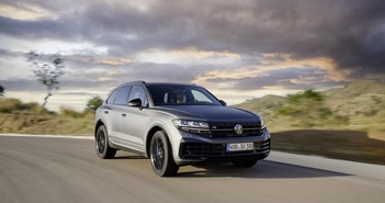 Volkswagen Touareg 2023 ra mắt: Giá khởi điểm quy đổi 1,75 tỷ đồng, tham vọng đấu X5 và GLE