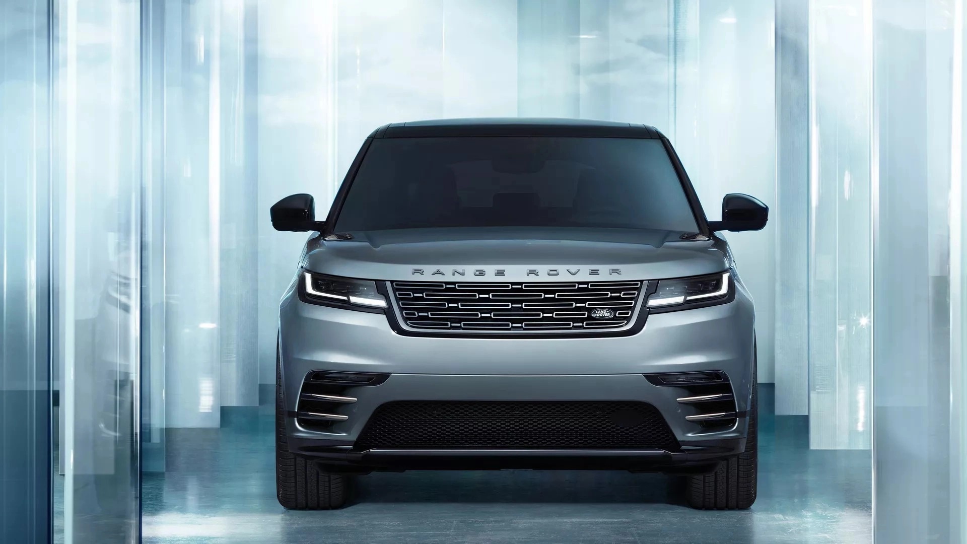 Động cơ và thiết kế tiên tiến của Range Rover Velar 2024 kết hợp tốt với nhau để tạo ra sự kết hợp lý tưởng giữa động cơ và thiết kế