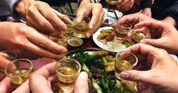 Những trường hợp tử vong do ngộ độc rượu ở Cà Mau có ý nghĩa gì?