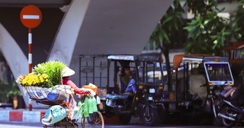 Bắc Bộ trải qua một thời gian nắng nóng nhẹ vào chiều tối và ban đêm với mưa dông. Bắc Bộ trải qua một thời gian nắng nóng nhẹ vào chiều tối và ban đêm với mưa dông.