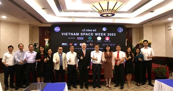 Tuần lễ không gian Việt Nam sẽ bắt đầu vào đầu tháng 6 và kéo dài từ ngày 1 đến ngày 2 tháng 6 tại một số địa điểm như Hà Nội, Hải Phòng và Đà Nẵng. Tuần lễ không gian Việt Nam sẽ bắt đầu vào đầu tháng 6 và kéo dài từ ngày 1 đến ngày 2 tháng 6 tại một số địa điểm như Hà Nội, Hải Phòng và Đà Nẵng.